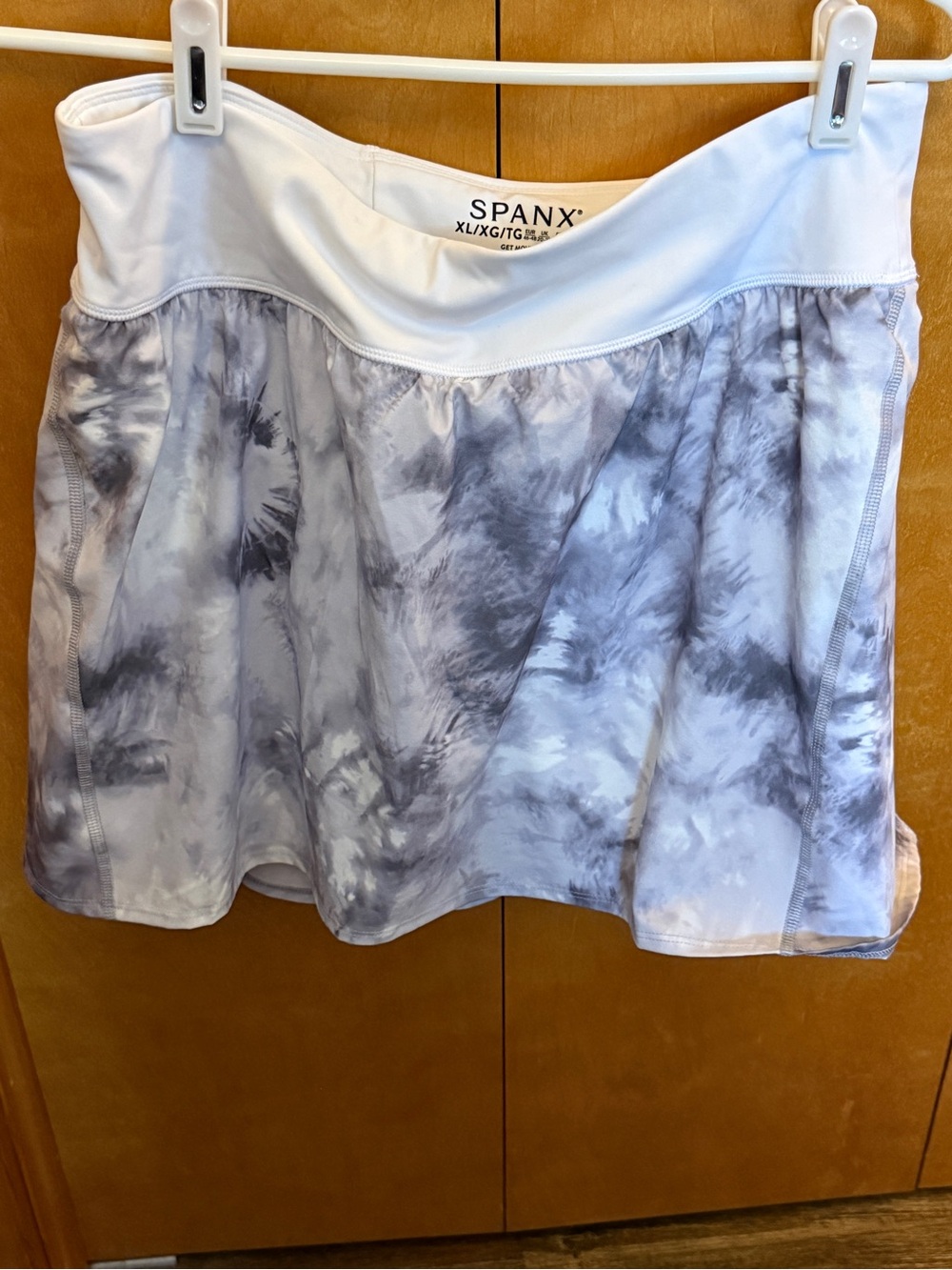 Spanx Gray Tie-Dye Athletic Skirt with attached shorts women size XL